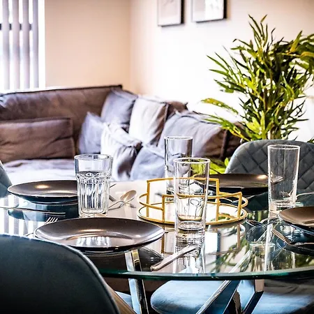 Ebra Stays - Choice Of 2 Or 3 Individual Beds - Luxury New Build ✪ Centre, Digbeth ✓ Smart Tv's & Large Corner Sofa - Apartament Birmingham